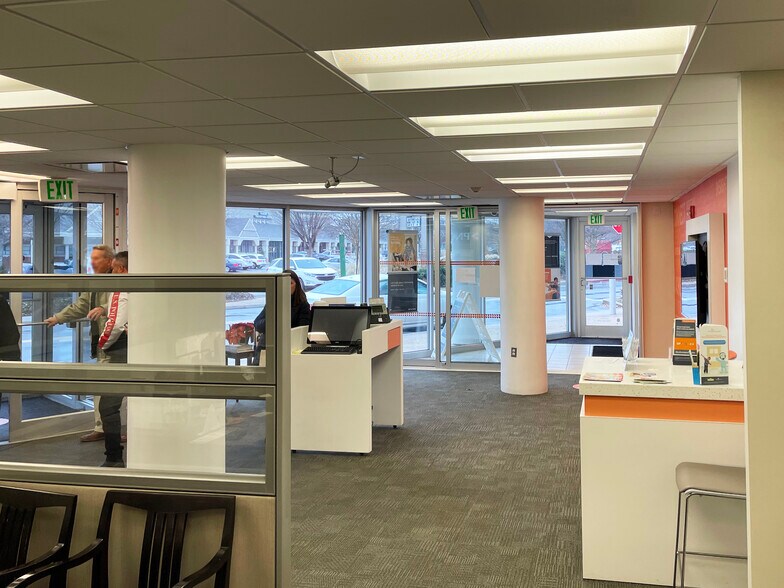 More Photos Of 921 Bay Ridge Ave, Annapolis Bank For Lease