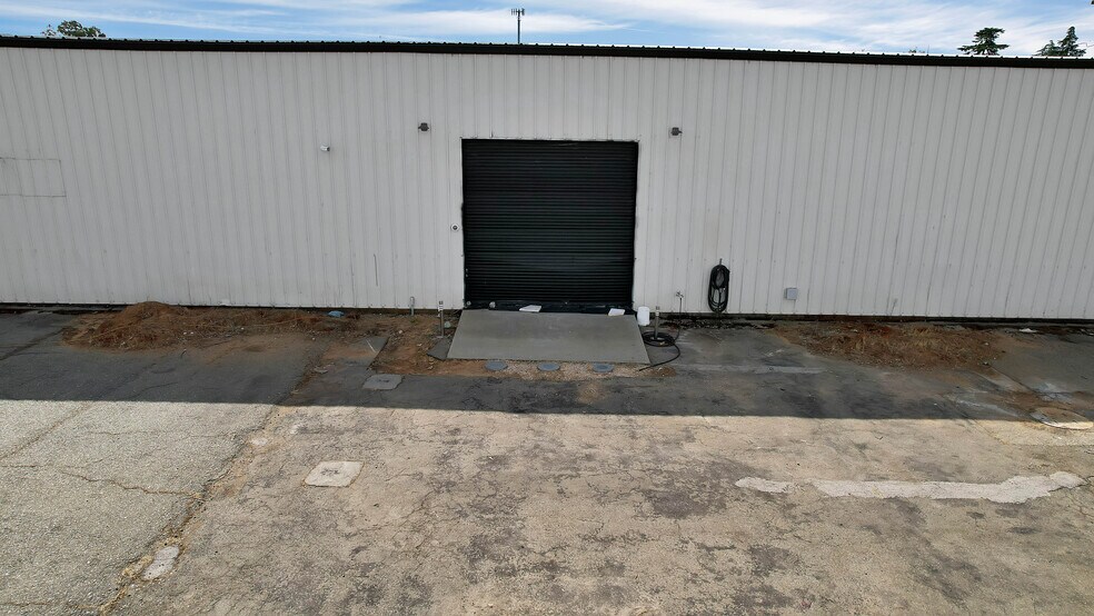 More Photos Of 1127 Chestnut St, Marysville Warehouse For Sale