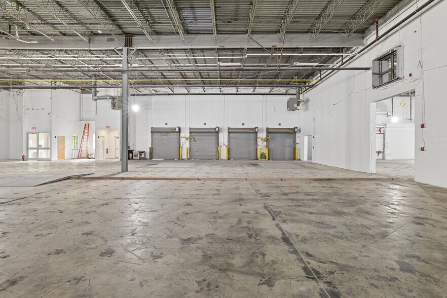 More Photos Of 32 Coslin Dr, Southborough Research And Development For Lease
