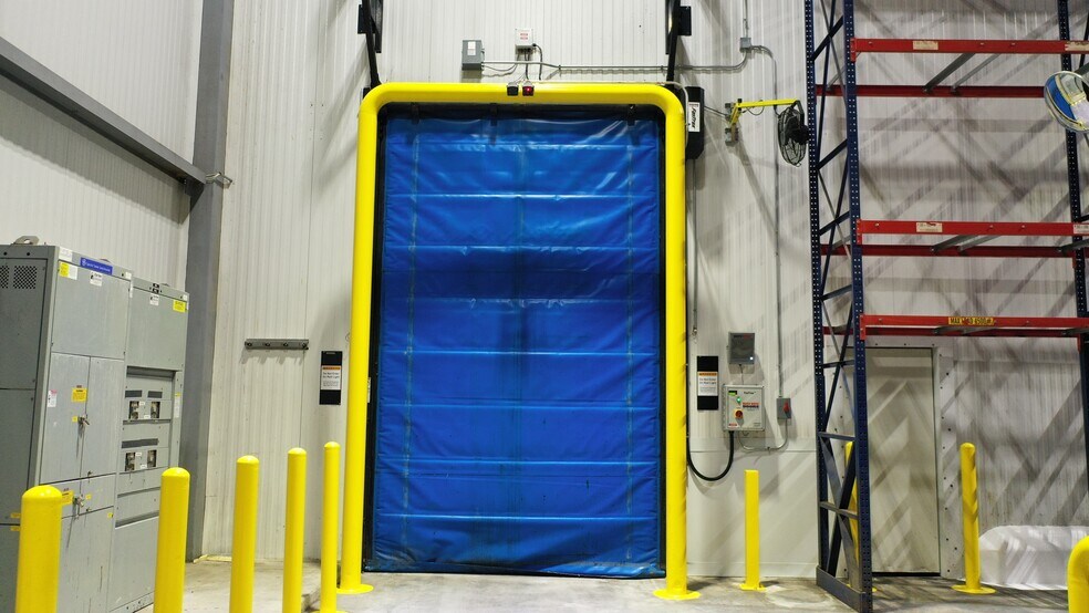 More Photos Of 3737 N Broadway, Saint Louis Refrigeration Cold Storage For Lease