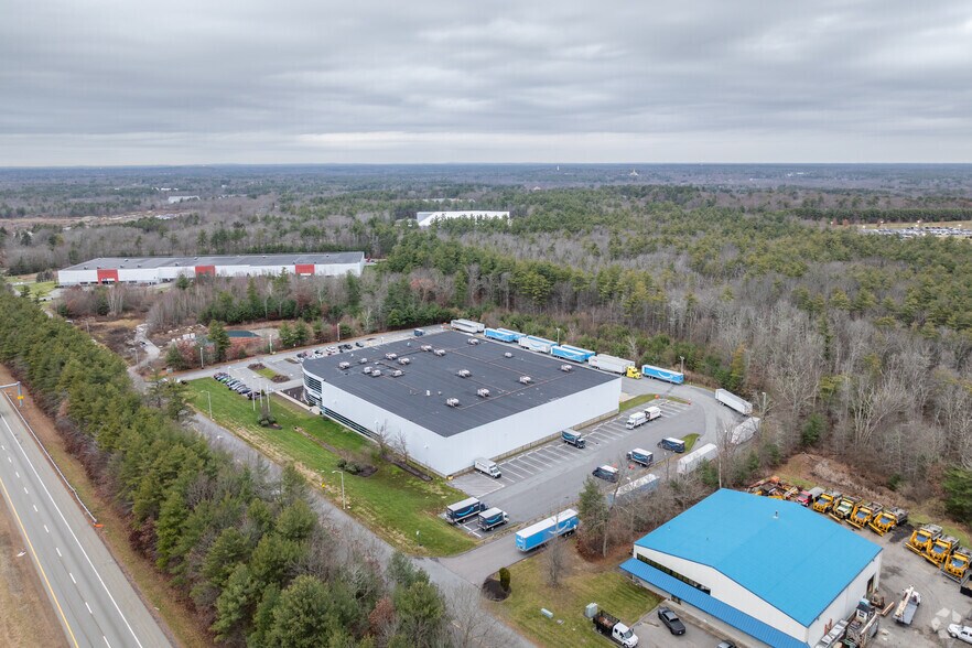 More Photos Of 350 Revolutionary Dr, Taunton Warehouse For Lease