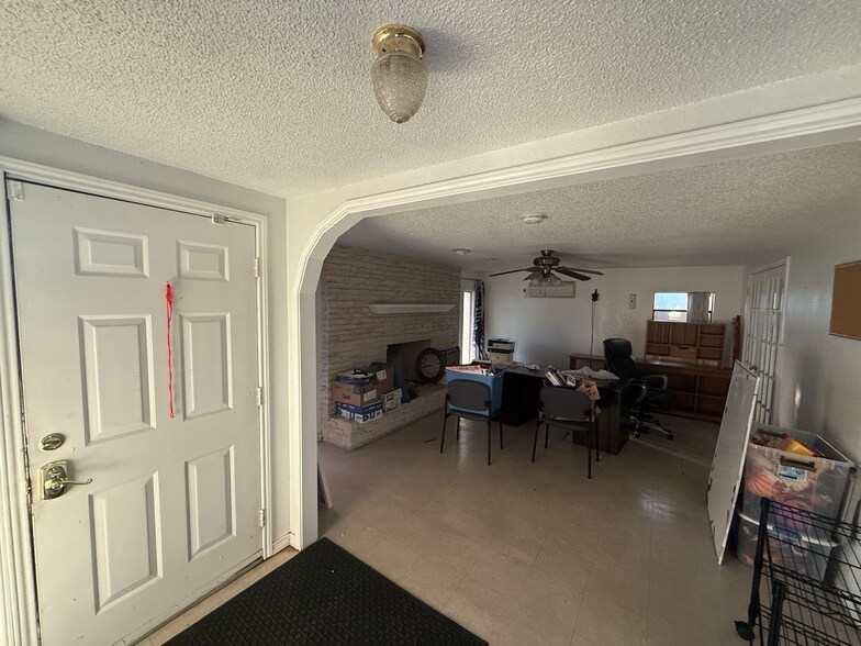 More Photos Of 1204 W Pecan St, Pflugerville Specialty For Lease