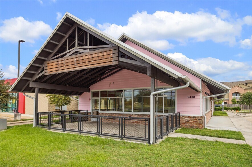 More Photos Of 9320 Barker Cypress Rd, Cypress Restaurant For Sale