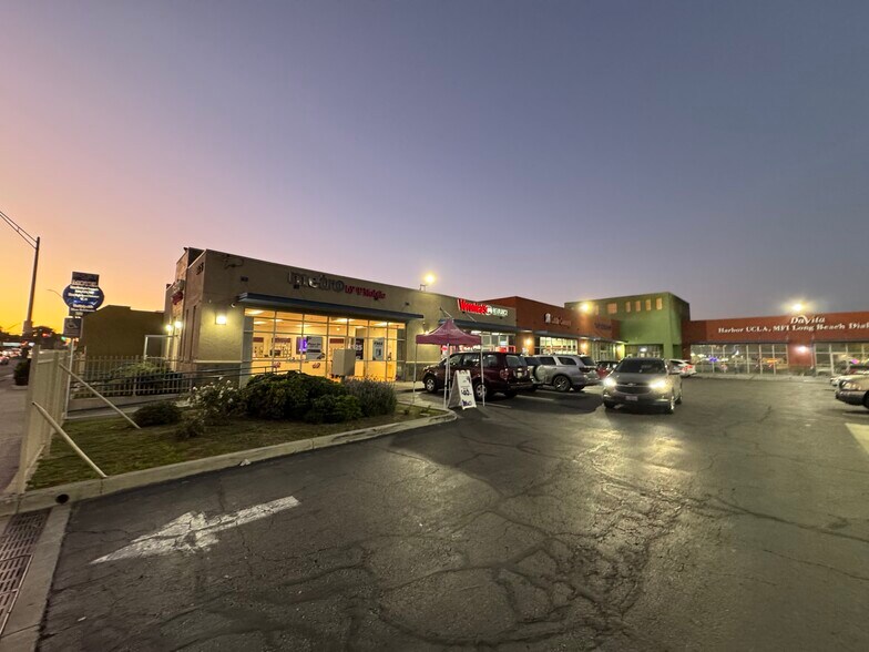 More Photos Of 1075 E Pacific Coast Hwy, Long Beach Storefront Retail Office For Sale