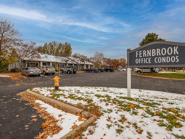 More Photos Of 3165 Fernbrook Ln N, Plymouth Office For Lease
