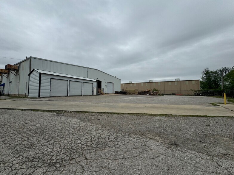 More Photos Of 7700 E 38th St, Tulsa Manufacturing For Sale