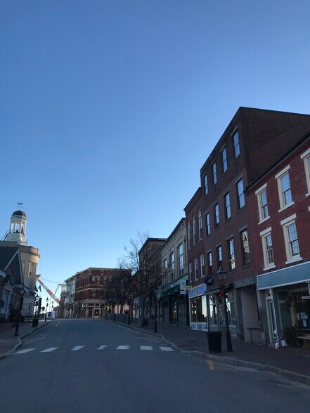 More Photos Of 96 Front St, Bath Storefront Retail Office For Lease