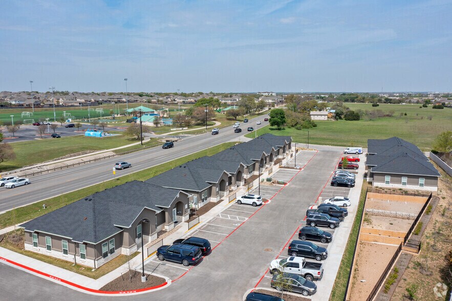 More Photos Of 660 S Bagdad Rd, Leander Office For Sale