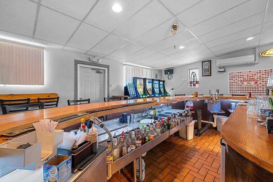 More Photos Of 326 Main St, Wausaukee Bowling Alley For Sale