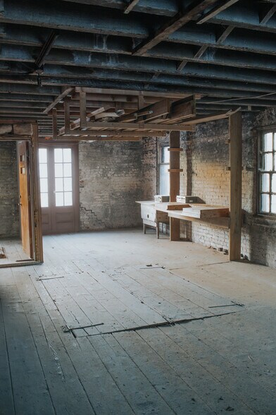 More Photos Of 32 Chambers St, Newburgh Light Manufacturing For Sale