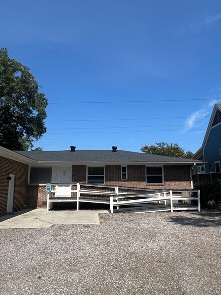 More Photos Of 537 Folly Rd, Charleston Medical For Lease