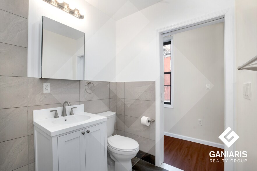 More Photos Of 21 Harrison St, New York Apartments For Lease