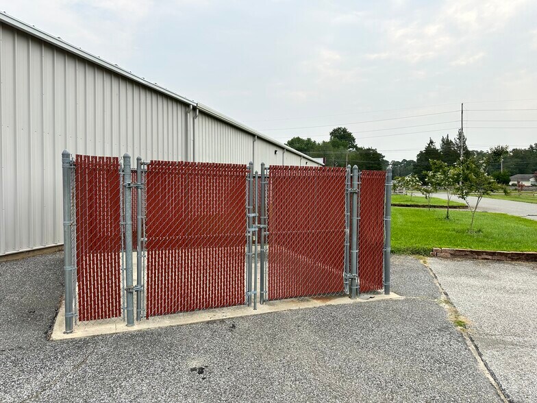 More Photos Of 1980 S West Blvd, Vineland Manufacturing For Lease