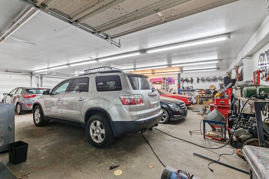 More Photos Of 2929 N Government Way, Coeur d'Alene Auto Dealership For Sale