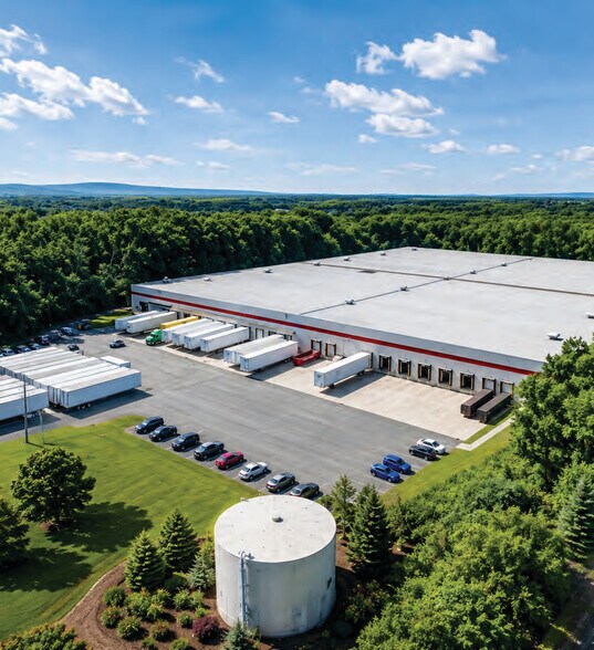 More Photos Of 35 Manning Rd, Enfield Distribution For Lease