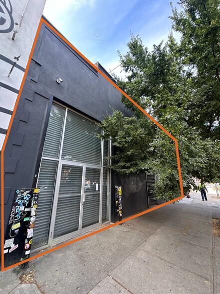 Primary Photo Of 650 Sackett St, Brooklyn Warehouse For Lease