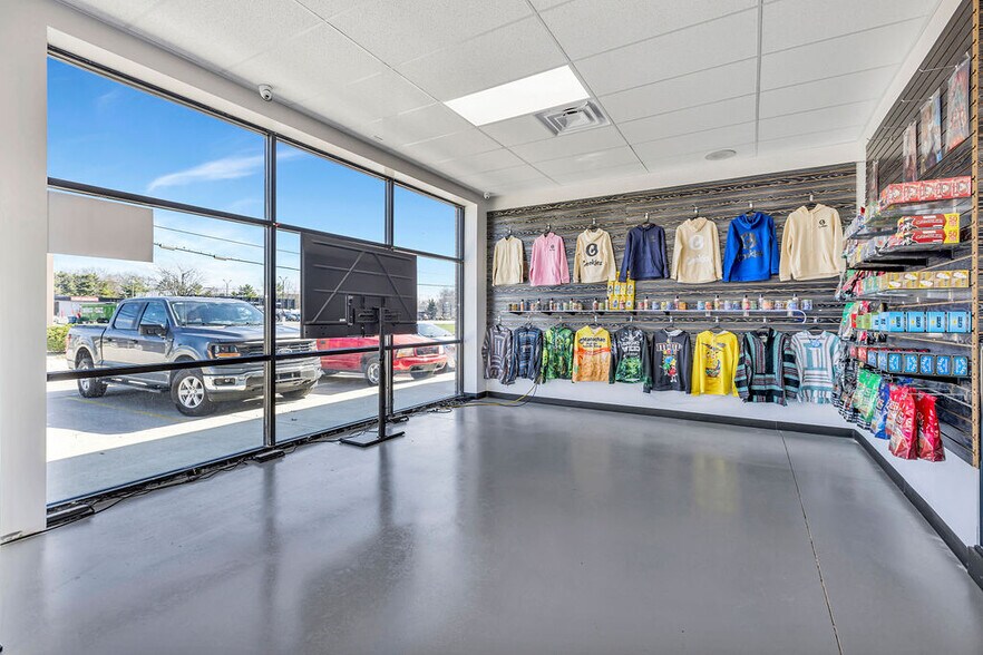 More Photos Of 1301 Ohio Pike, Amelia Storefront For Lease