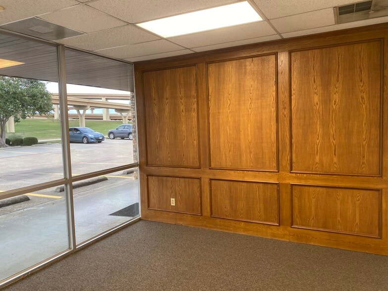 More Photos Of 7904-7908 NE Loop 820, North Richland Hills Unknown For Lease