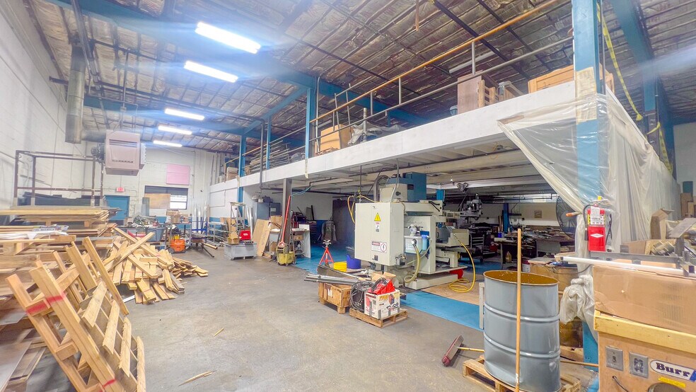 More Photos Of 450 S Fellowship Rd, Maple Shade Township Warehouse For Sale