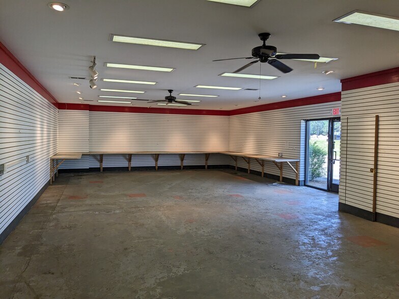 More Photos Of 5025 Old York Rd, Rock Hill Distribution For Lease