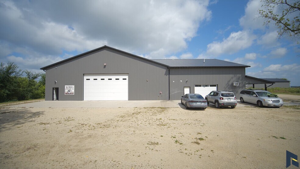 Primary Photo Of 514 E 9th St, Zumbrota Industrial For Lease