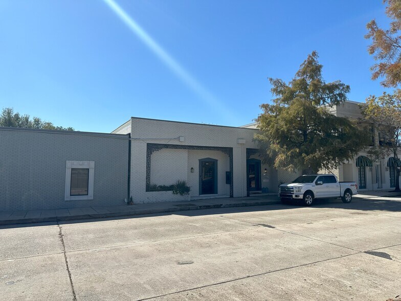 More Photos Of , Baton Rouge Office For Sale