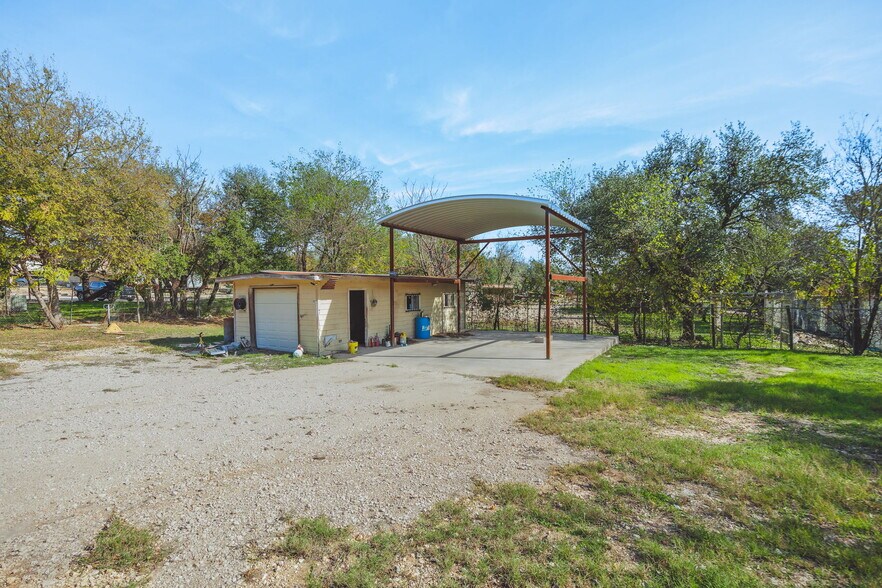 More Photos Of 7900 Hudson Loop, Austin Land For Lease