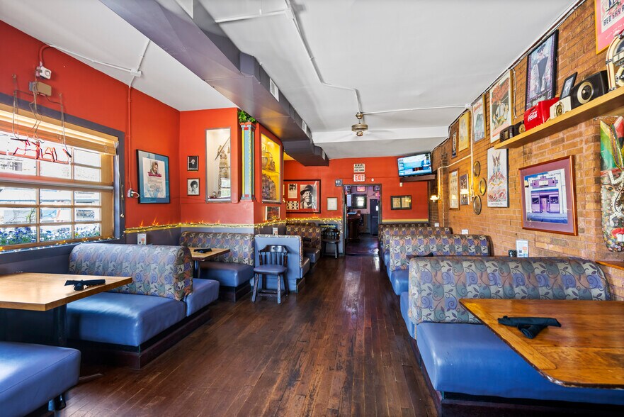 More Photos Of 3538 Columbia Pky, Cincinnati Restaurant For Sale