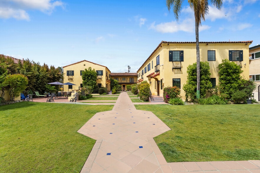More Photos Of 2623 Ellendale Pl, Los Angeles Apartments For Sale