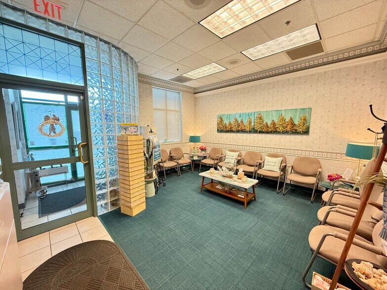 More Photos Of 1725 Western Ave, Findlay Medical For Sale