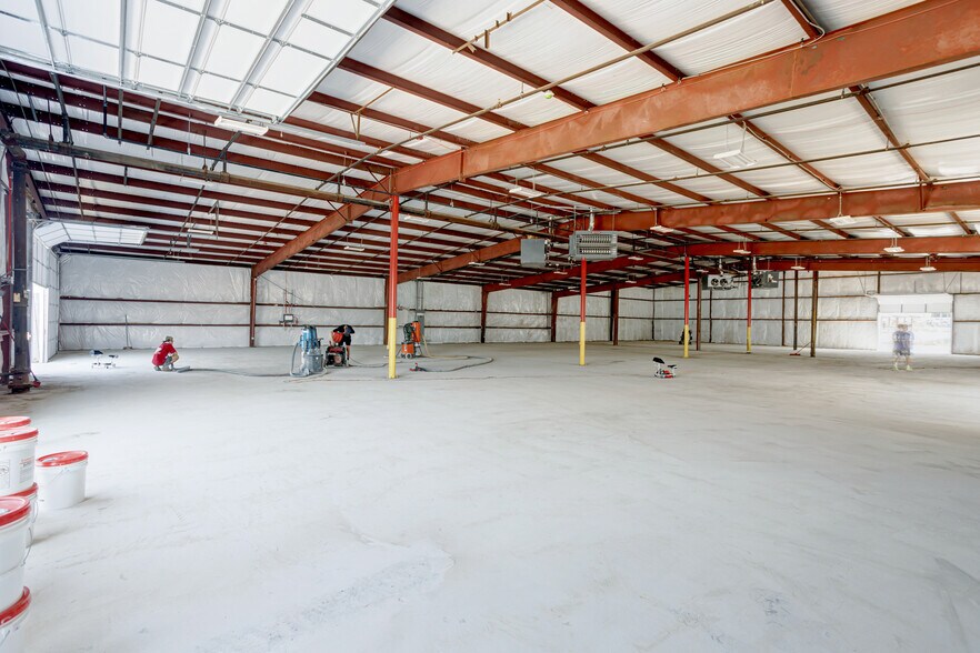 More Photos Of 6401 Centennial Blvd, Nashville Warehouse For Lease