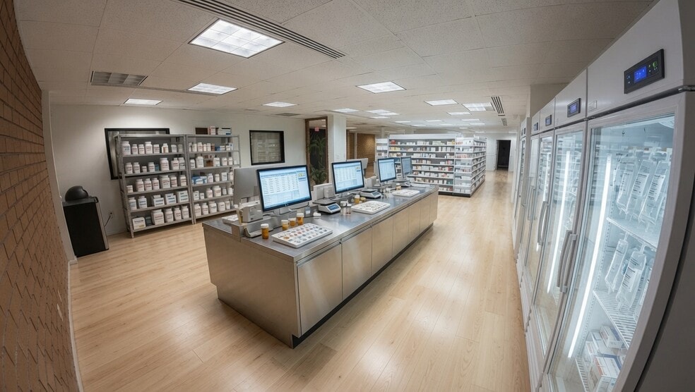 More Photos Of 625 N A St, Oxnard Office For Sale