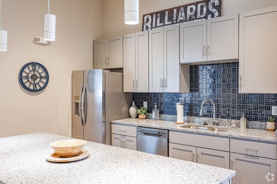 More Photos Of 5401 Commonwealth Centre Pky, Midlothian Apartments For Sale