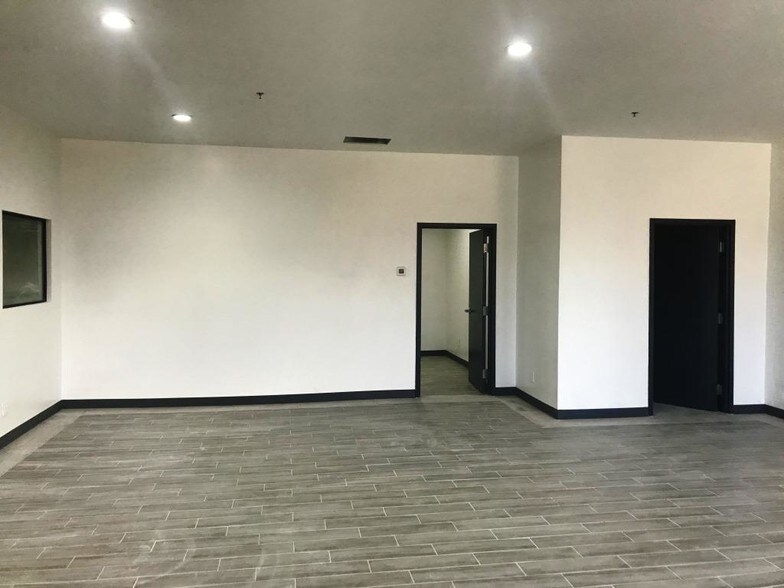 More Photos Of 1531 Stone Ridge Dr, Stone Mountain Warehouse For Lease