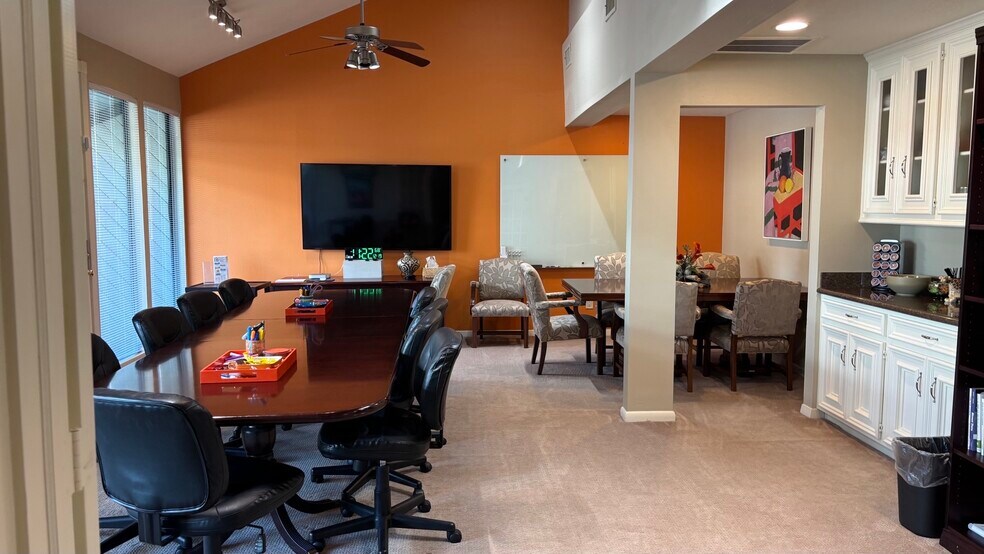 More Photos Of 14343 Torrey Chase Blvd, Houston Office For Sale