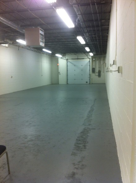 More Photos Of 16021 Industrial Dr, Gaithersburg Flex For Lease