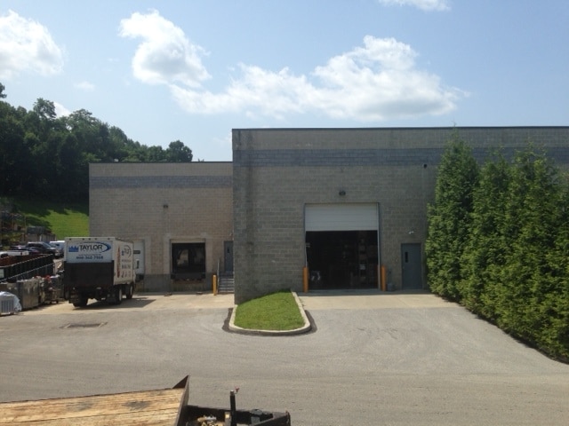 More Photos Of 230 Three Tun Rd, Malvern Flex For Lease