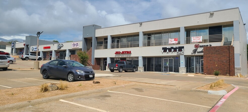 More Photos Of 6600 Denton Hwy, Watauga Unknown For Lease