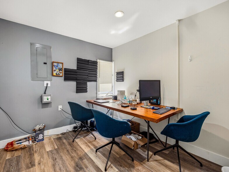 More Photos Of 2124 Hendersonville Rd, Arden Office For Sale