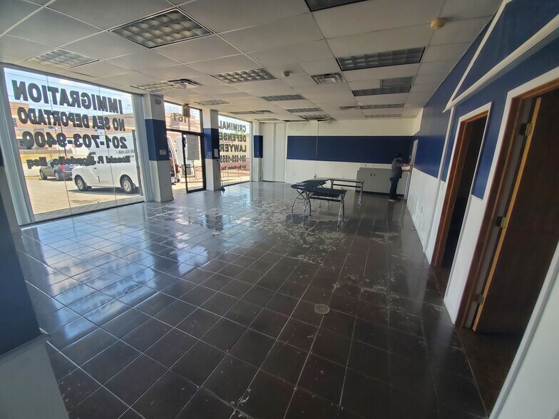 More Photos Of 161 S River St, Hackensack Freestanding For Lease