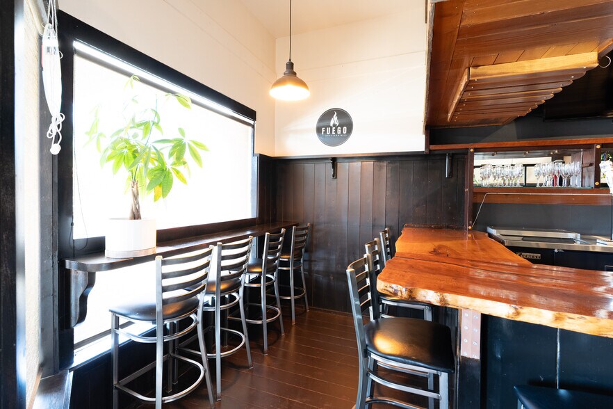 More Photos Of 8501 El Camino Real, Atascadero Restaurant For Sale