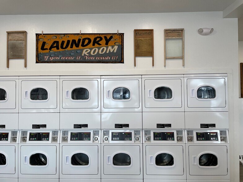 More Photos Of 1801 E Airport Rd, Blackfoot Freestanding For Lease