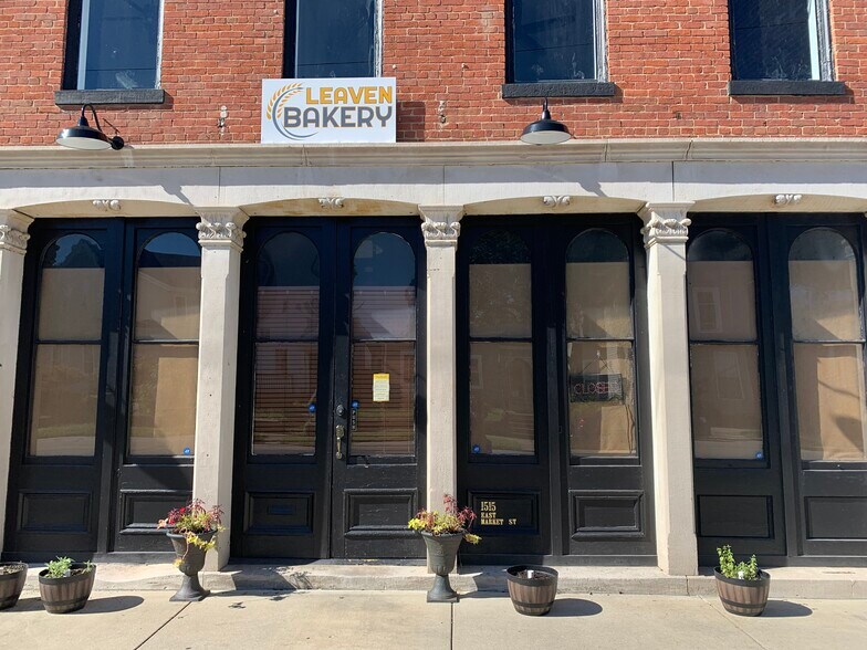 Primary Photo Of 1515 E Market St, New Albany Office For Lease