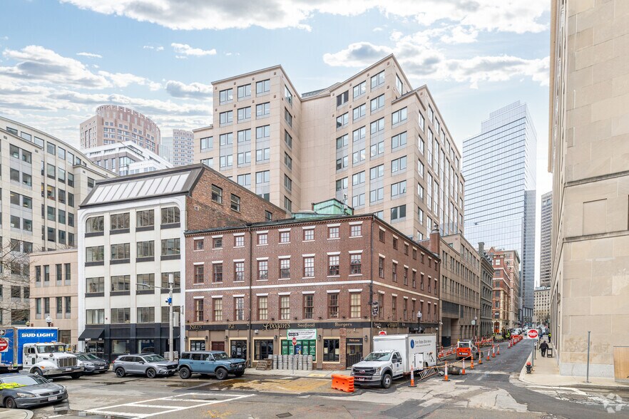 More Photos Of 20 Custom House St, Boston Office For Lease