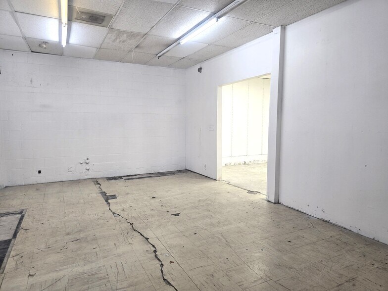 More Photos Of 224 E 2nd St, Calexico Storefront For Lease