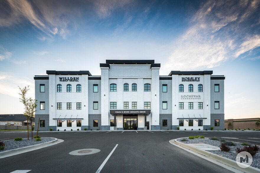 Primary Photo Of 10654 S River Heights Dr, South Jordan Medical For Lease