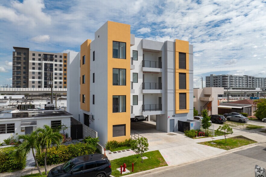 Primary Photo Of 909 E 24th St, Hialeah Apartments For Sale