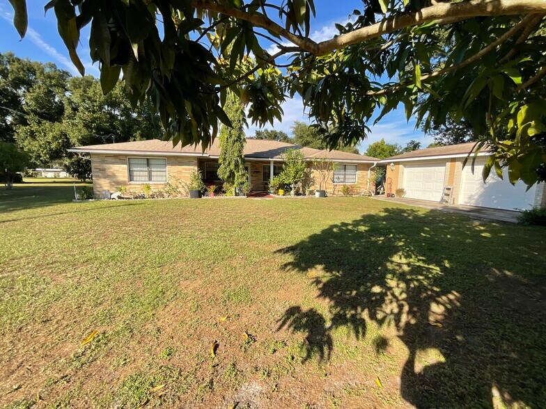 More Photos Of 1702 US 92, Auburndale Hotel For Sale