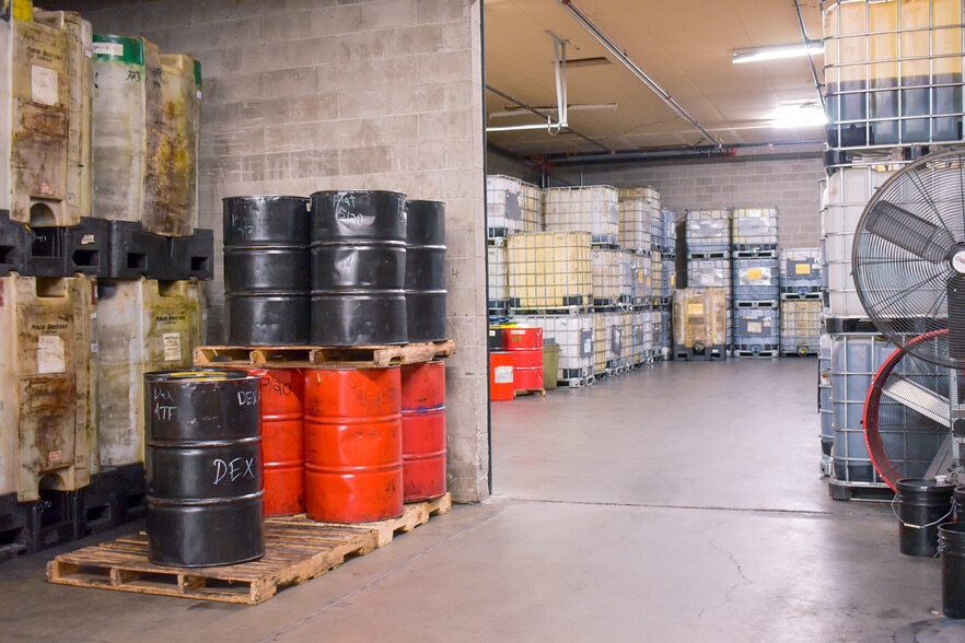 More Photos Of 2727 NW St Helens Rd, Portland Manufacturing For Lease