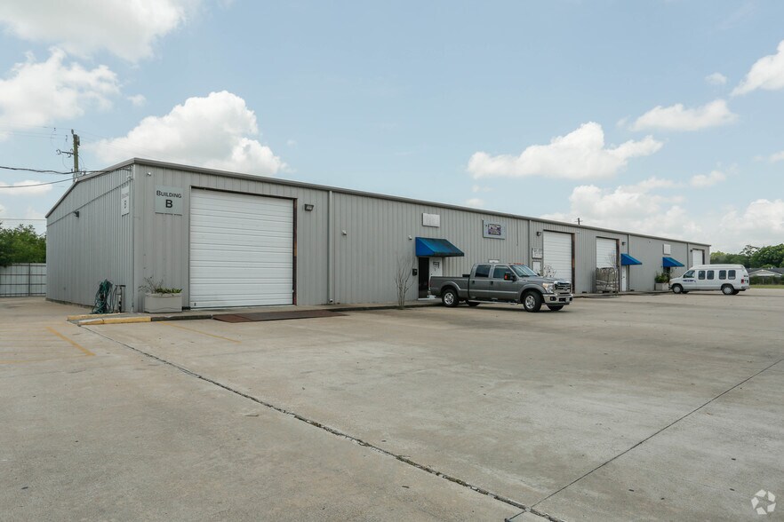 Primary Photo Of 12112 Almeda Rd, Houston Unknown For Lease